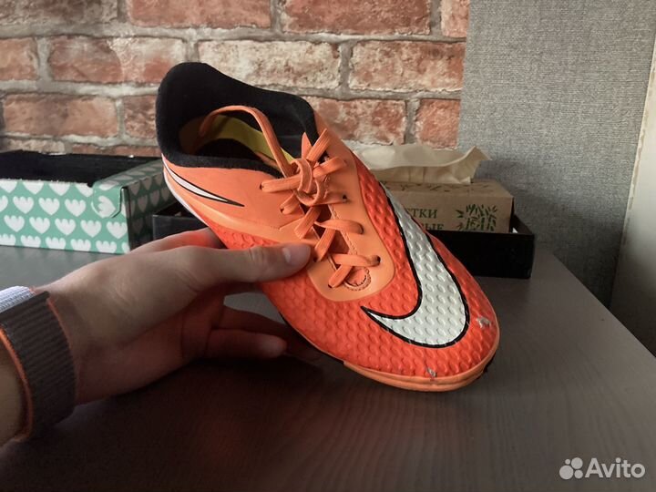 Футбольные бутсы nike hypervenom