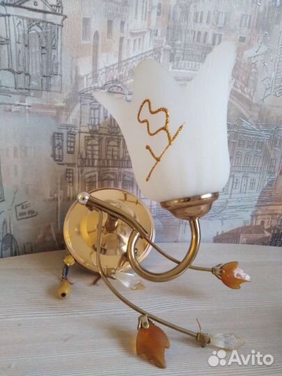 Настенный светильник бра