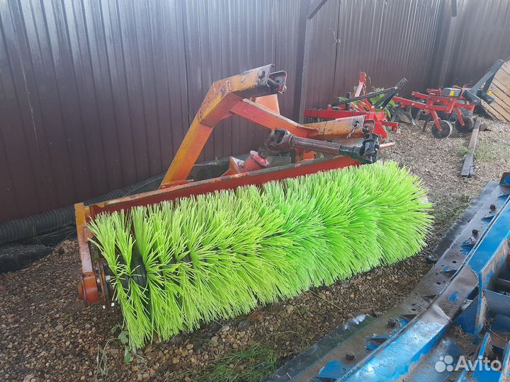 Продам щетку для трактора мтз 320/минитратора