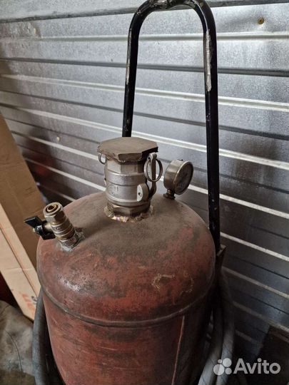 Пескоструйный аппарат