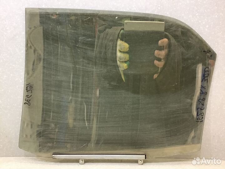 Стекло двери задней правой Lexus RX 300 1998-2003