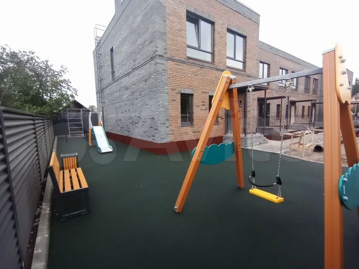 Таунхаус 99,6 м² на участке 2 сот.