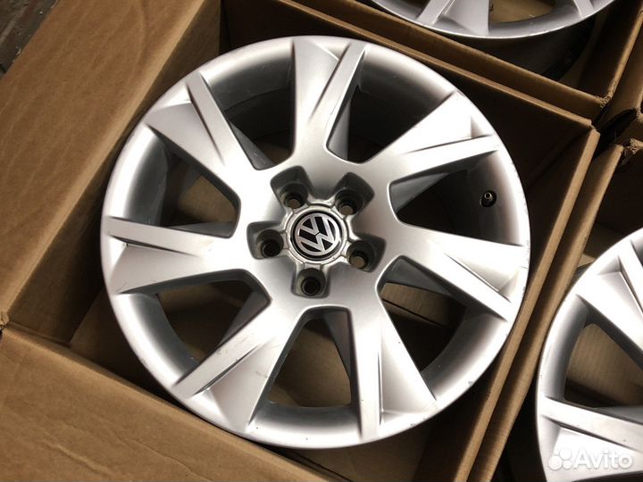 Литые диски VW Golf Passat R17