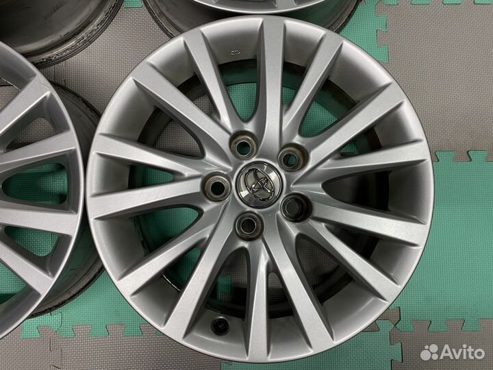 Комплект оригинальных дисков Toyota