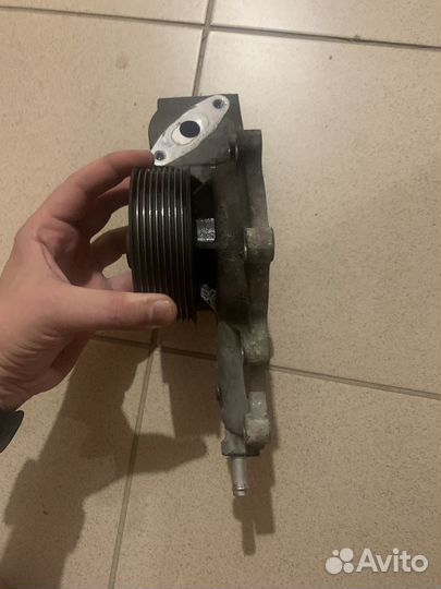 Насос водяной тойота ленд крузер 200