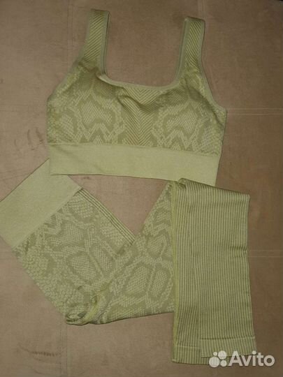 Костюм для фитнеса и йоги размер S