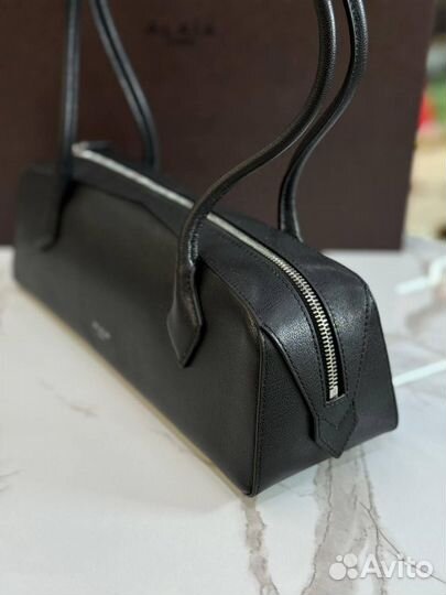 Сумка Alaia Le Teckel small