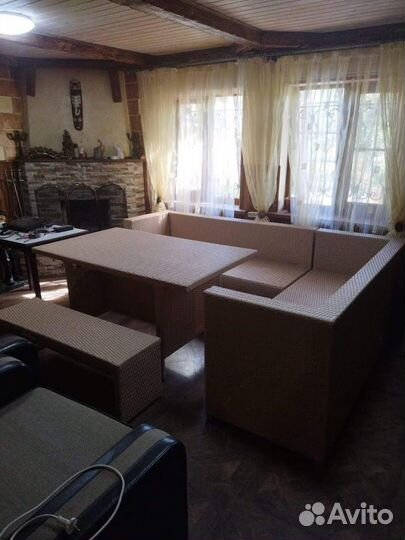 Угловой комплект для обеда и отдыха