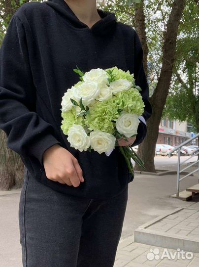 Изумрудный букет невесты. Свадебный букет