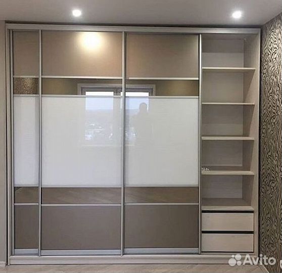 Шкаф в комнату