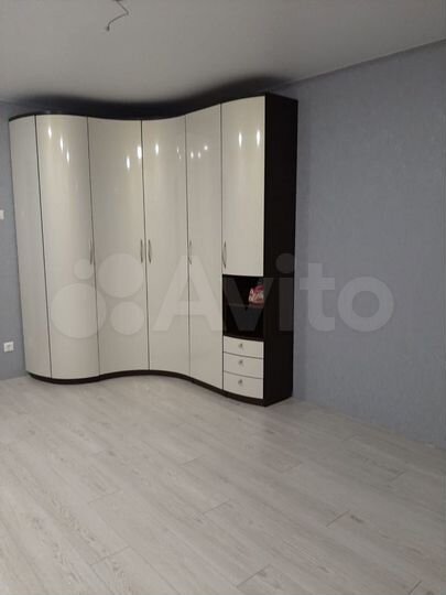 3-к. квартира, 101 м², 10/16 эт.