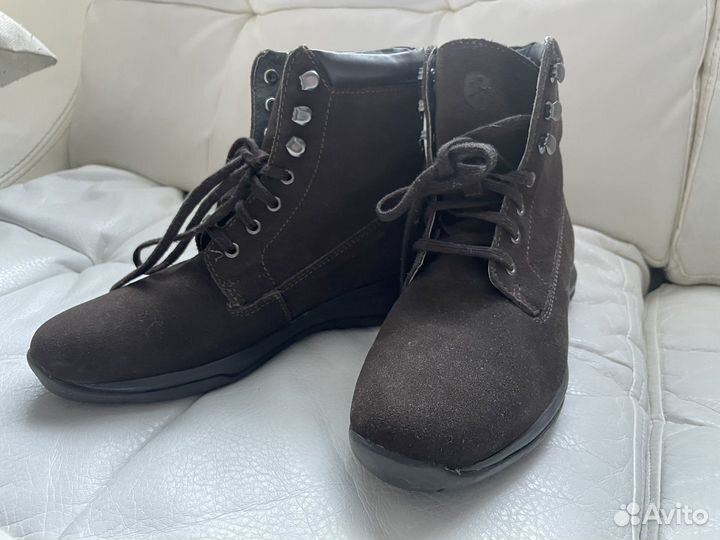 Ботинки демисезонные для девочки Swissies