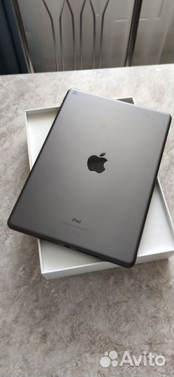 iPad 10.2, 32Гб, 2019г.в на разбор