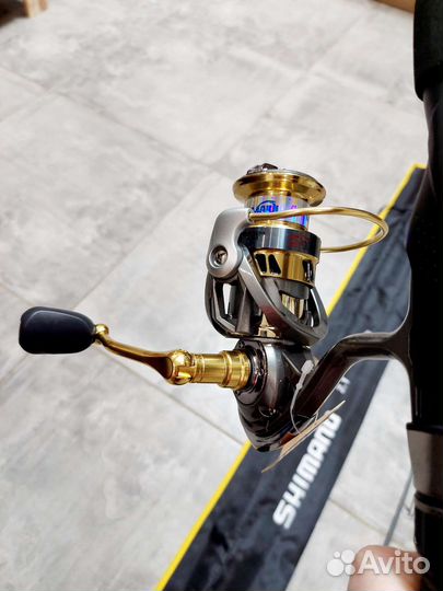 Спиннинг shimano готовый с приманками