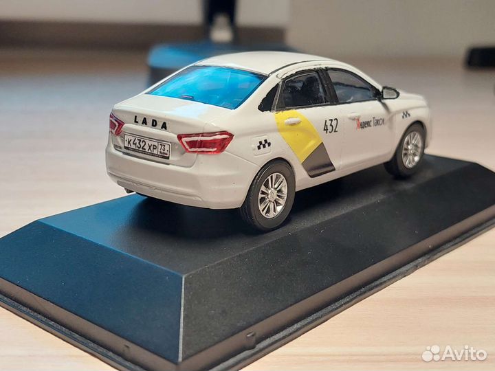 LADA Vesta 1:43