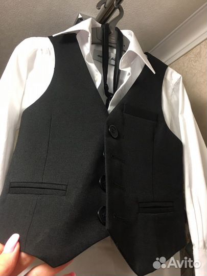 Белая рубашка и жилет