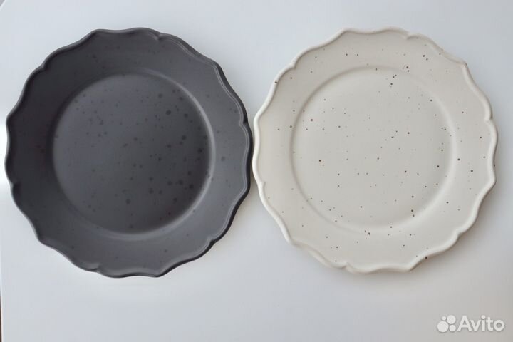 Тарелка H&M home в крапинку