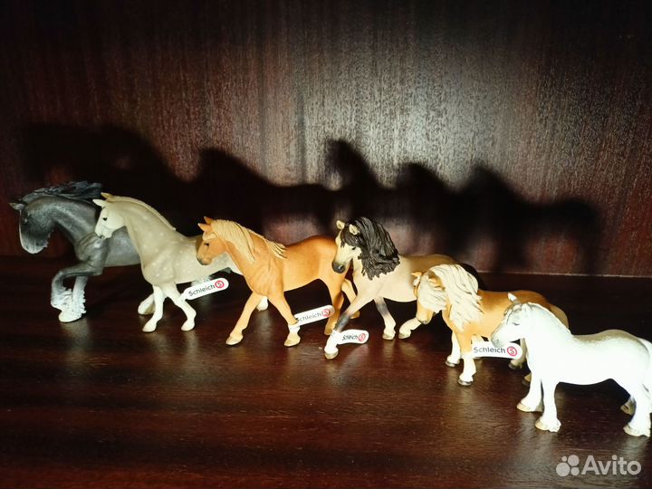 Фигурки лошадей schleich