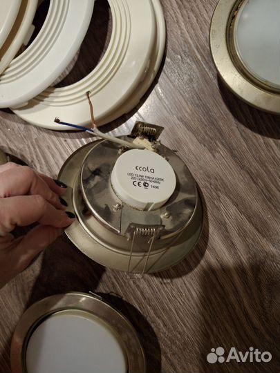 Точечные светильники 5шт + закладные