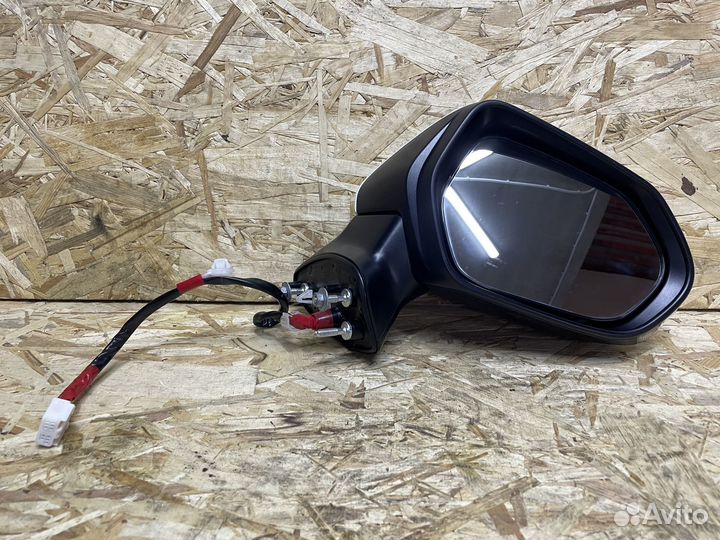 Зеркало правое 8 контактов Toyota Camry 75