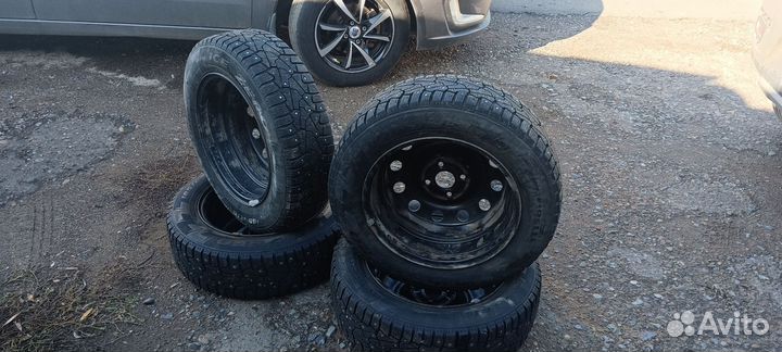 Pirelli Ice Zero 185/65 R15 92T