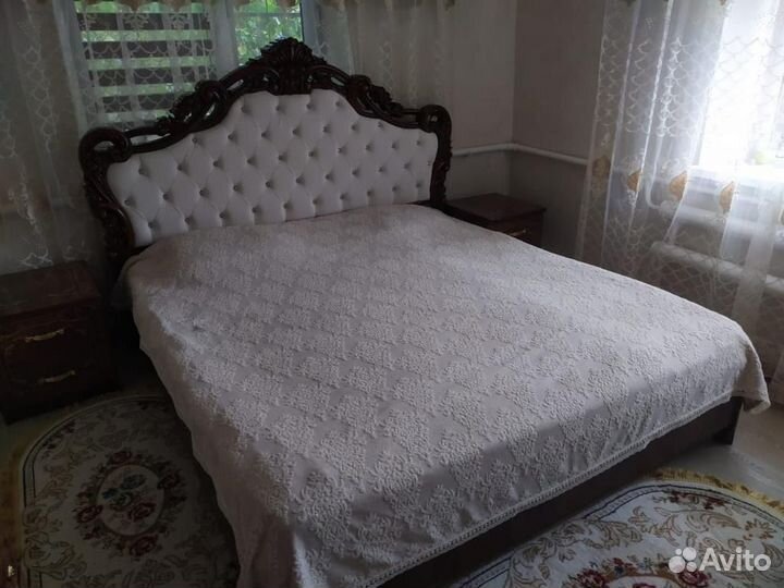 Спальный гарнитур