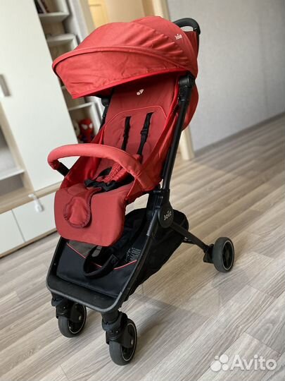 Прогулочная коляска joie pact