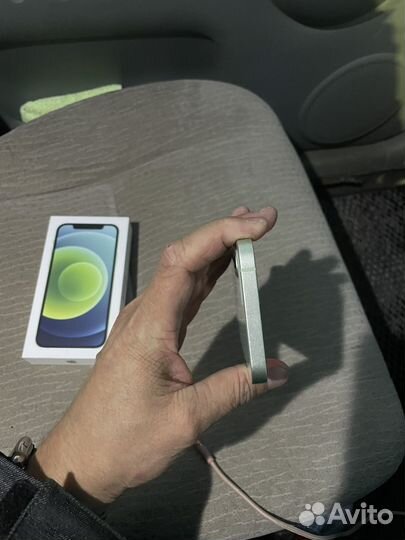 iPhone 12, 64 ГБ