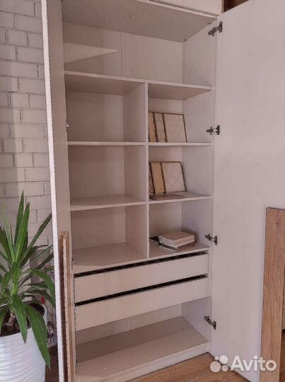 Модульный шкаф трехдверный