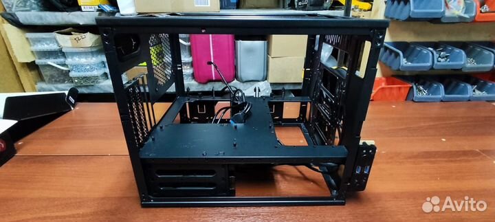 Корпус Thermaltake Core V21