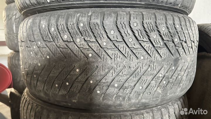 Nokian Tyres Hakkapeliitta 8 225/50 R17 98T