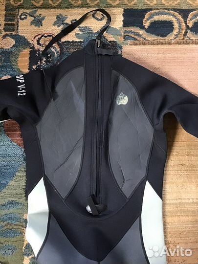 Гидрокостюм