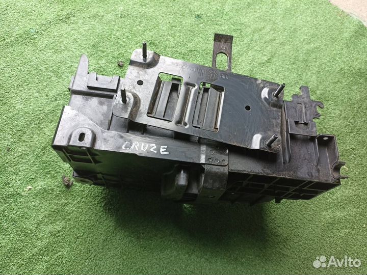 Площадка акб Chevrolet Cruze универсал 1.8 2013