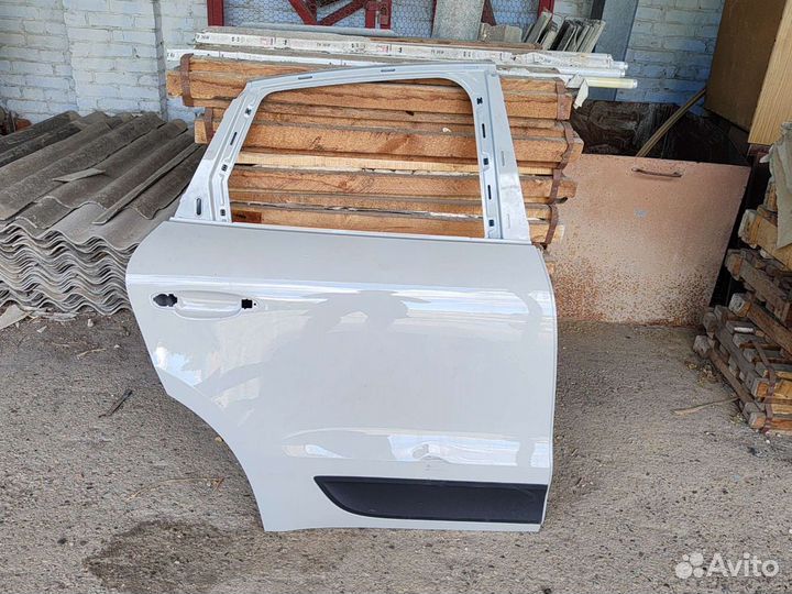 Дверь задняя правая Porsche Macan