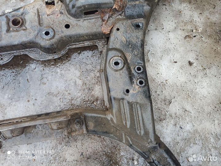 Балка передняя (Mercedes-Benz A-class W176)