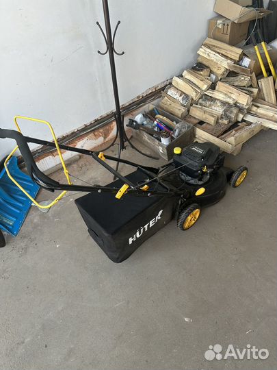 Газонокосилка бензиновая самоходная бу