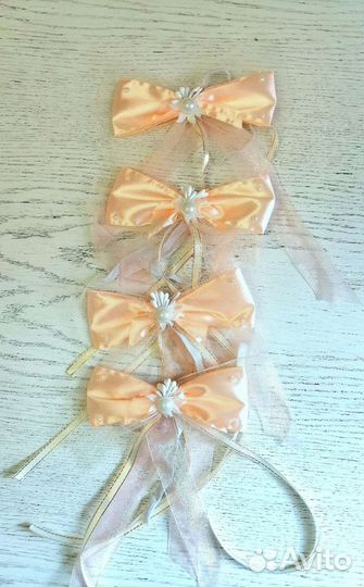 Украшения на машину, бантики разных цветов