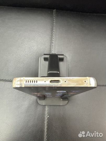 Samsung Galaxy S23, 8/256 ГБ