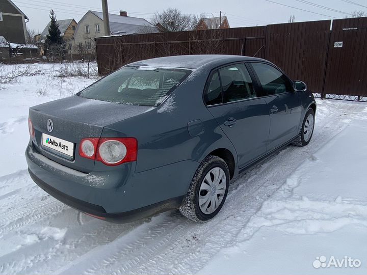 Volkswagen Jetta 1.6 AT, 2009, 299 000 км