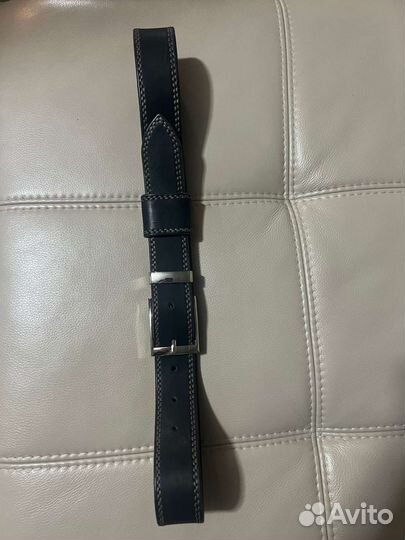 Мужской кожаный ремень черный