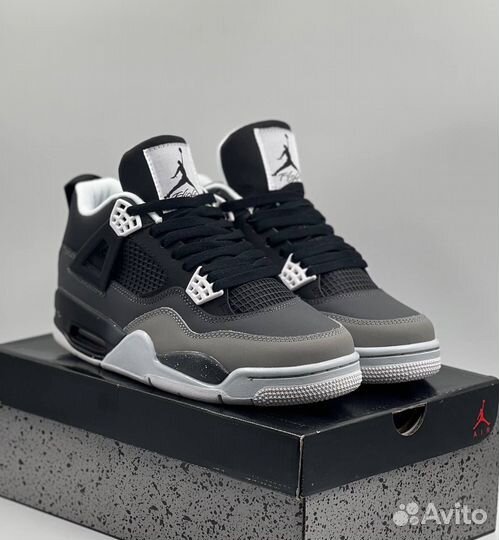 Nike Air Jordan 4