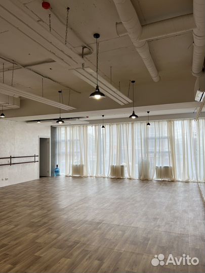 Зал под танцы, йогу, фитнесс, практики