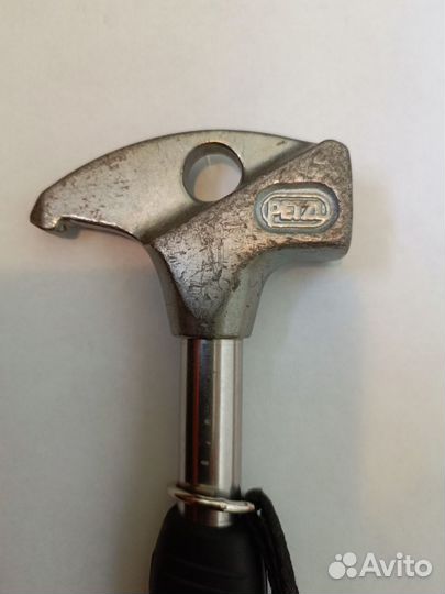 Молоток Там Там Petzl спелеологический. Б/у