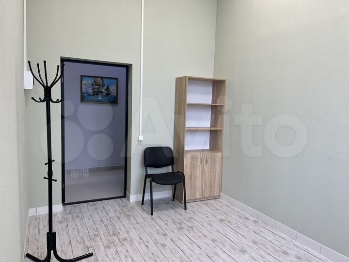 Офис, 8 м². Уютный. Мебель. Спортзал