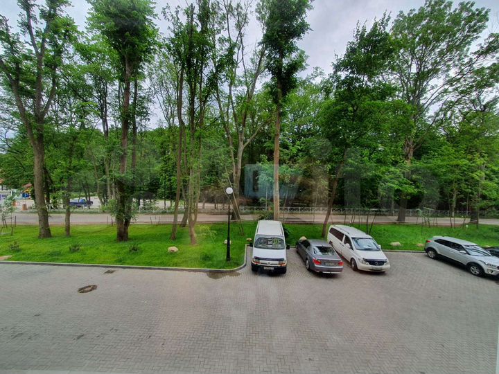 2-к. квартира, 65 м², 1/9 эт.