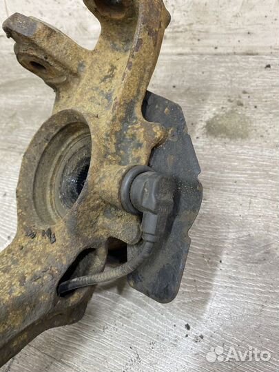 Кулак поворотный передний правый Audi A6