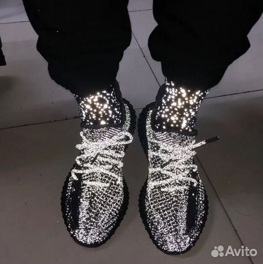 Yeezy 350 V2 cloud white reflective