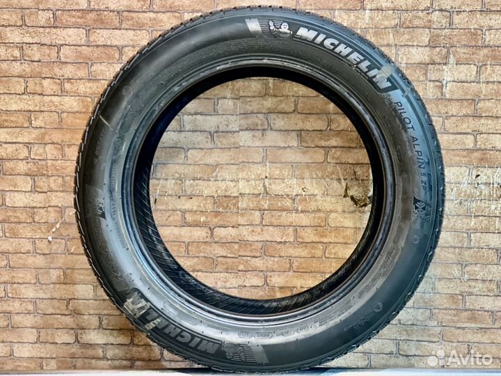 Michelin Pilot Alpin 5 245/50 R19