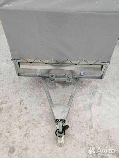 Прицеп 2.56*1.31с тентом 1.4 от пфс