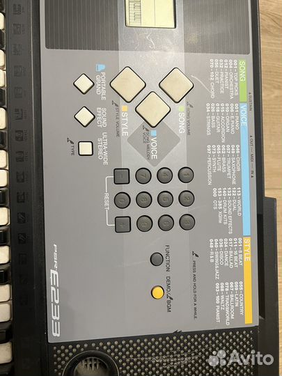 Синтезатор Yamaha psr e233